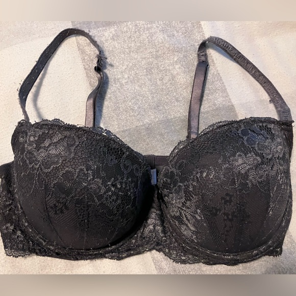 Very pretty grayish/silver push-up bra! - Picture 1 of 3